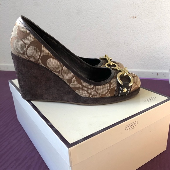 Coach Khaki print wedges - Picture 2 of 3